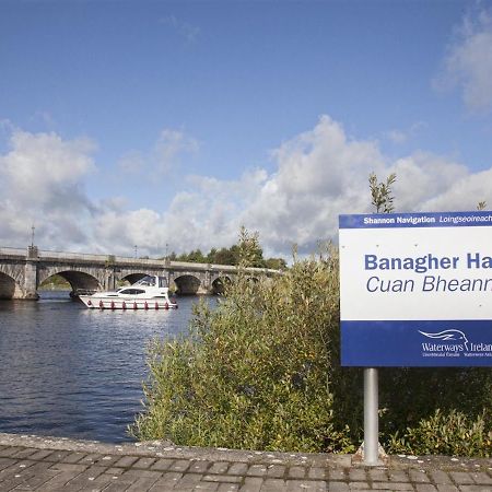 Apartment 3 Bedroom Banagher Town Centre 외부 사진