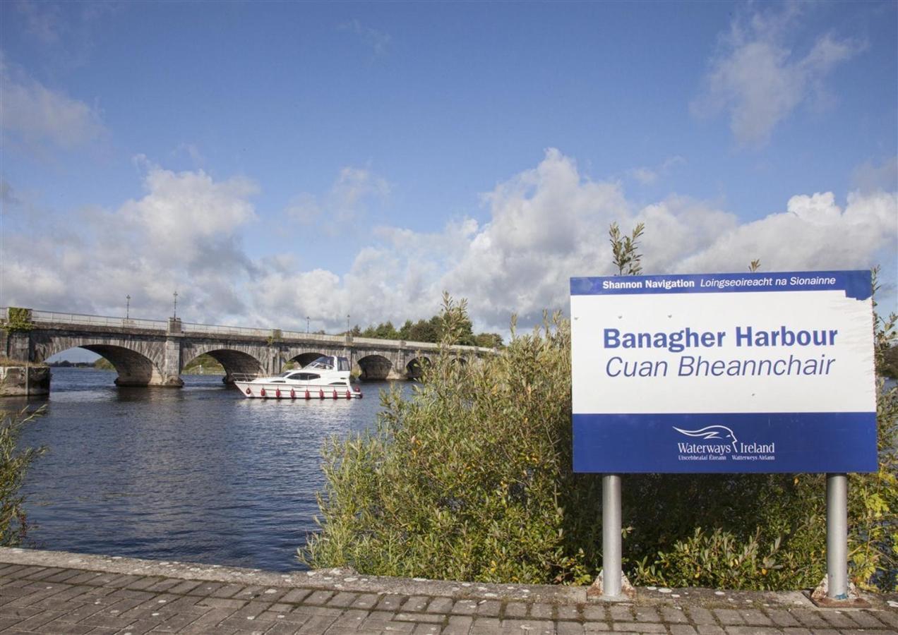 Apartment 3 Bedroom Banagher Town Centre 외부 사진